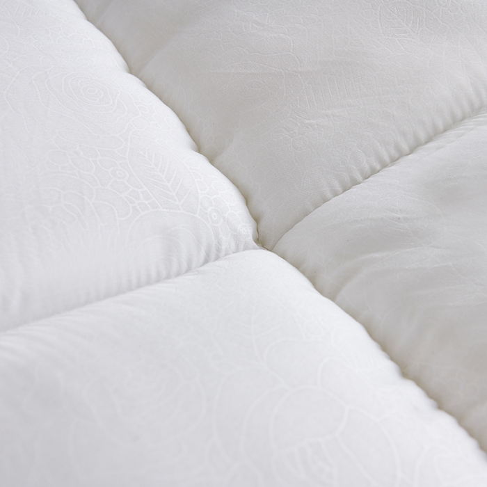 91家纺网 家纺一手货源 找家纺 被多多 2024新款磨毛印花冬被 白色