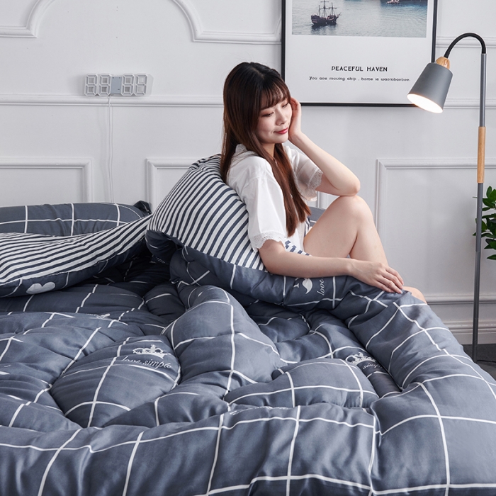 91家纺网 家纺一手货源 找家纺 被多多 2024新款磨毛印花冬被 胡子先生