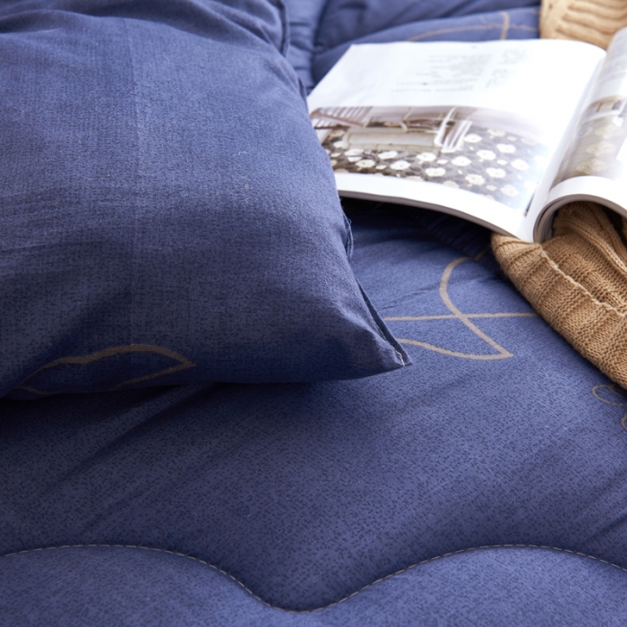 91家纺网 家纺一手货源 找家纺 被多多 2024新款磨毛印花冬被 鲸鱼