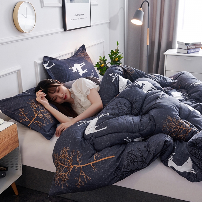 91家纺网 家纺一手货源 找家纺 被多多 2024新款磨毛印花冬被 麋鹿