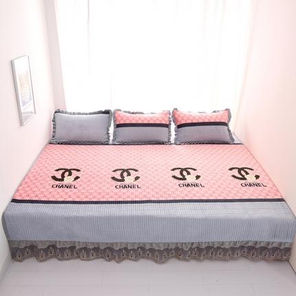 91家纺网 家纺一手货源 找家纺 雨洋家纺 2025新款炕垫水晶绒床盖大炕盖情迷香奈儿