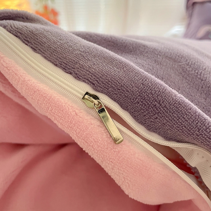 91家纺网 家纺一手货源 找家纺 朵希曼2023新款牛奶绒甜蜜星黛露系列四件套 公主鸭 粉+红