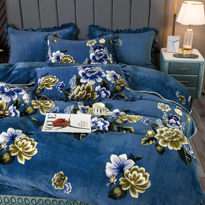 91家纺网 家纺一手货源 找家纺 冬然 2022牛奶绒夹棉床裙四件套单床裙单被套枕套花开富贵蓝