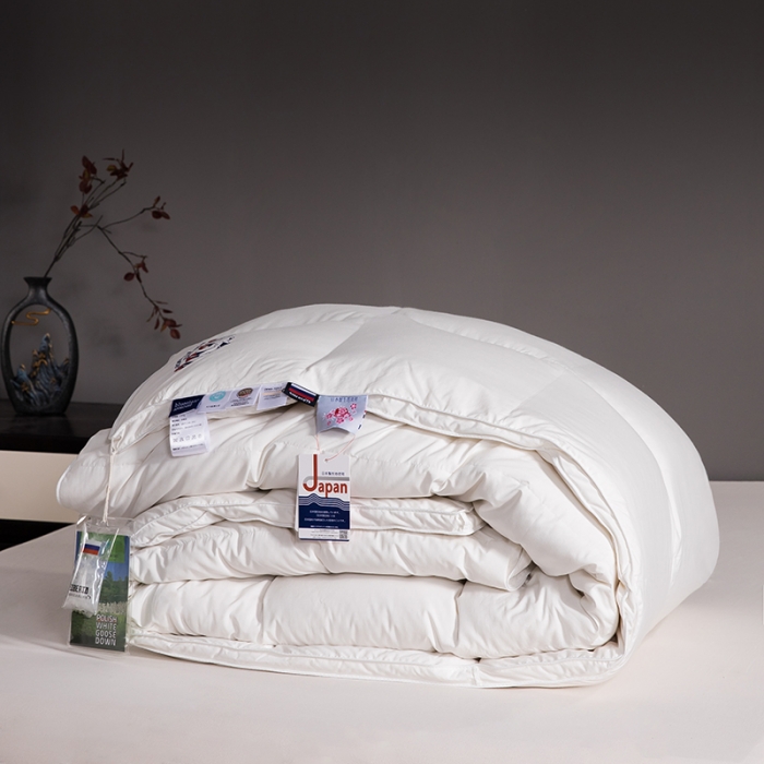 91家纺网 家纺一手货源 找家纺 俏企鹅 2025新款西伯利亚冰原绒系列鹅绒被 白色