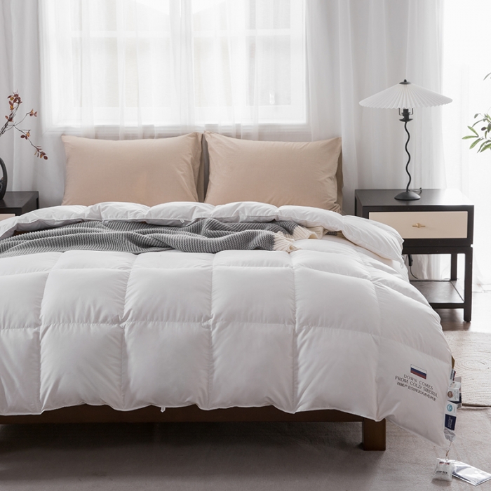 91家纺网 家纺一手货源 找家纺 俏企鹅 2025新款西伯利亚黑科技系列鹅绒被 白色