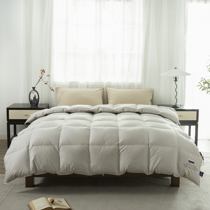 91家纺网 家纺一手货源 找家纺 俏企鹅 2025新款西伯利亚黑科技系列鹅绒被 灰色