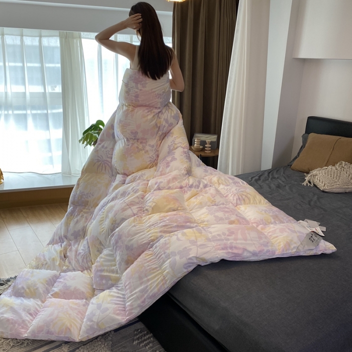 91家纺网 家纺一手货源 找家纺 俏企鹅 2025新款孔雀开屏羽绒被芯冬被春秋被子 富眠