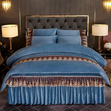 91家纺网 家纺一手货源 找家纺 2025新款保暖水晶绒床裙款四件套雾蓝色