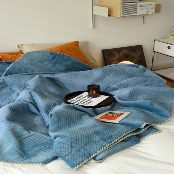 91家纺网 家纺一手货源 找家纺 法芙娜家纺 超声波牛奶绒毛毯 星星毯 宾利蓝