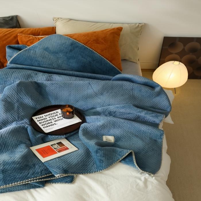 91家纺网 家纺一手货源 找家纺 法芙娜家纺 超声波牛奶绒毛毯 星星毯 宾利蓝