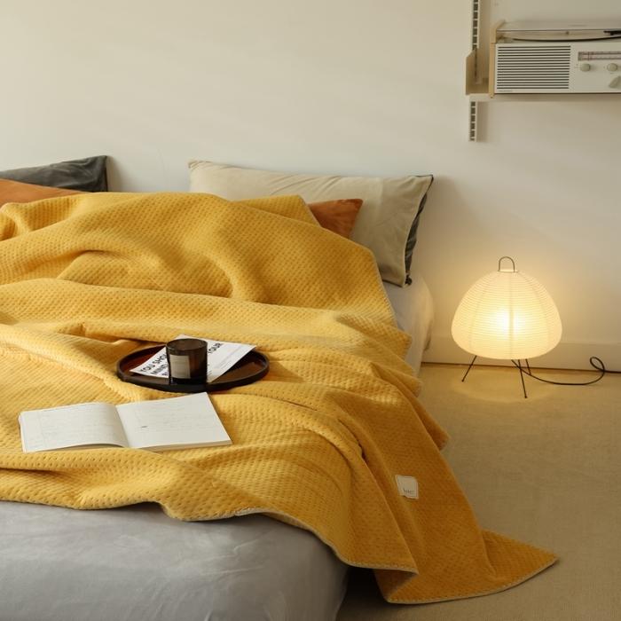 91家纺网 家纺一手货源 找家纺 法芙娜家纺 超声波牛奶绒毛毯 星星毯 鹅淡黄