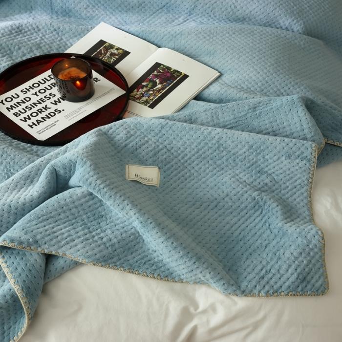 91家纺网 家纺一手货源 找家纺 法芙娜家纺 超声波牛奶绒毛毯 星星毯 梵军蓝