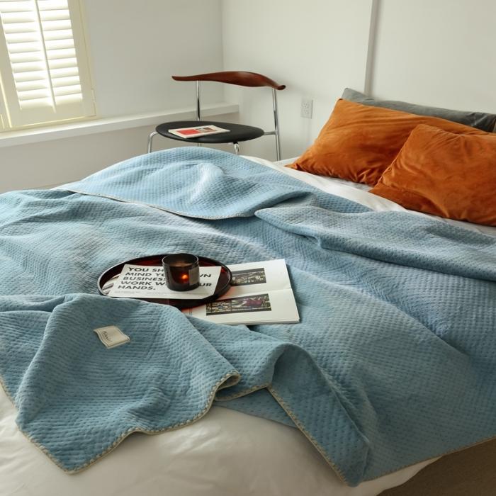 91家纺网 家纺一手货源 找家纺 法芙娜家纺 超声波牛奶绒毛毯 星星毯 梵军蓝