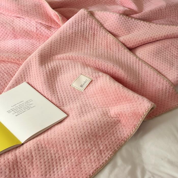 91家纺网 家纺一手货源 找家纺 法芙娜家纺 超声波牛奶绒毛毯 星星毯 蜜桃粉