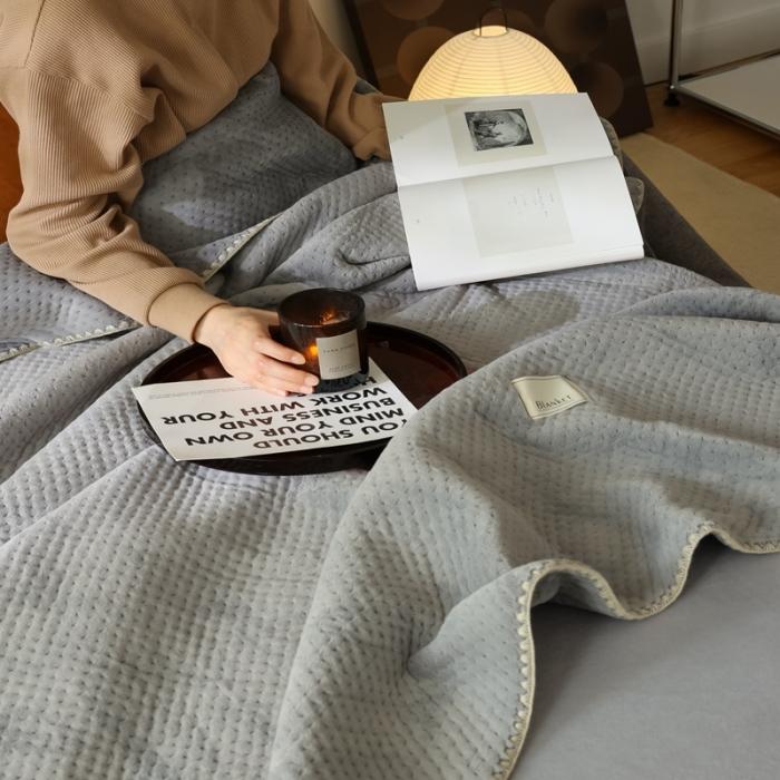 91家纺网 家纺一手货源 找家纺 法芙娜家纺 超声波牛奶绒毛毯 星星毯 绅士灰