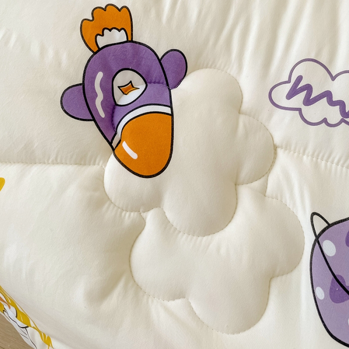 91家纺网 家纺一手货源 找家纺 慕尚家纺 2022新款水洗棉小花边冬被 萌熊