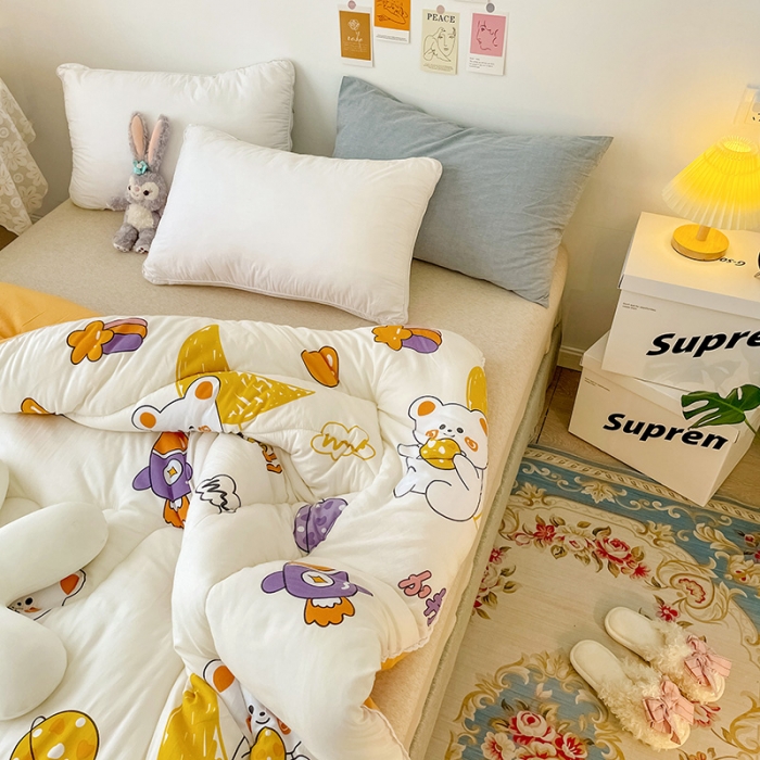 91家纺网 家纺一手货源 找家纺 慕尚家纺 2022新款水洗棉小花边冬被 萌熊