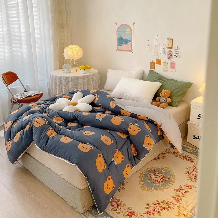 91家纺网 家纺一手货源 找家纺 慕尚家纺 2022新款水洗棉小花边冬被 小熊先生