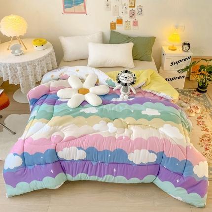 91家纺网 家纺一手货源 找家纺 慕尚家纺 2022新款水洗棉小花边冬被 彩虹云