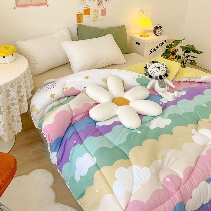 91家纺网 家纺一手货源 找家纺 慕尚家纺 2022新款水洗棉小花边冬被 彩虹云