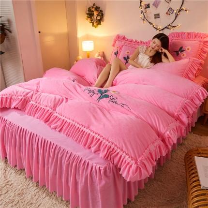 91家纺网 家纺一手货源 找家纺 铠畅2021新款水晶绒床裙款四件套梦幻系列 梦幻粉色