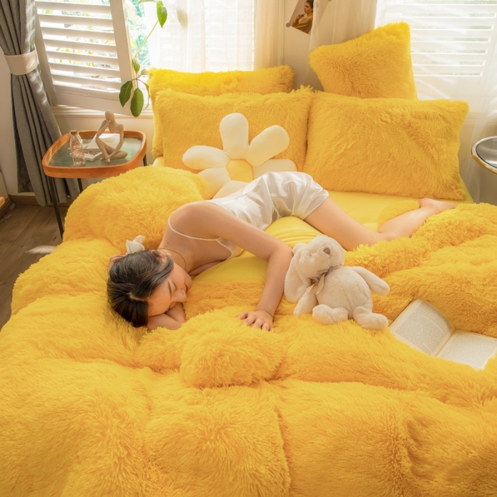 91家纺网 家纺一手货源 找家纺 （总）蝶帕2024年新纯色加厚保暖水貂绒四件套牛奶法莱绒套件