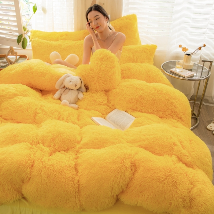 91家纺网 家纺一手货源 找家纺 （总）蝶帕2024年新纯色加厚保暖水貂绒四件套牛奶法莱绒套件