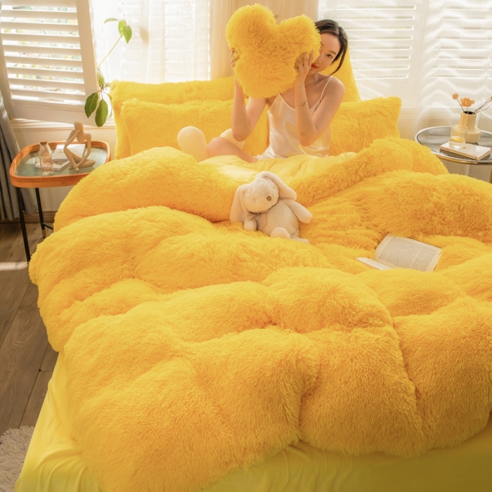 91家纺网 家纺一手货源 找家纺 （总）蝶帕2024年新纯色加厚保暖水貂绒四件套牛奶法莱绒套件