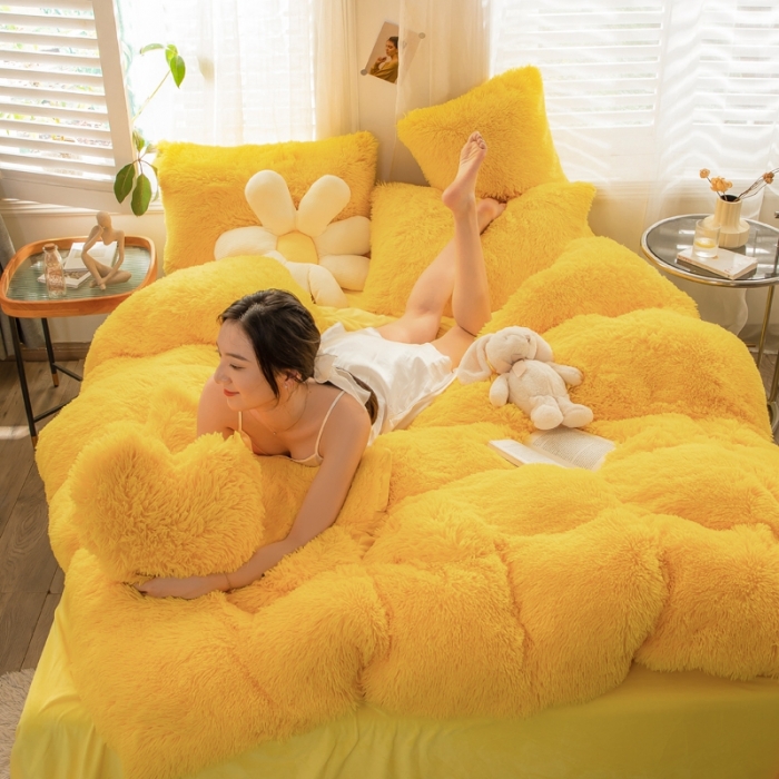 91家纺网 家纺一手货源 找家纺 （总）蝶帕2024年新纯色加厚保暖水貂绒四件套牛奶法莱绒套件