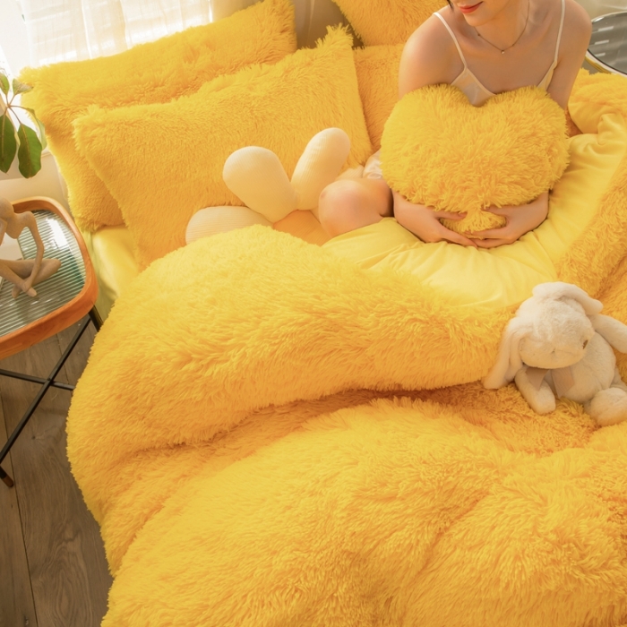 91家纺网 家纺一手货源 找家纺 （总）蝶帕2024年新纯色加厚保暖水貂绒四件套牛奶法莱绒套件