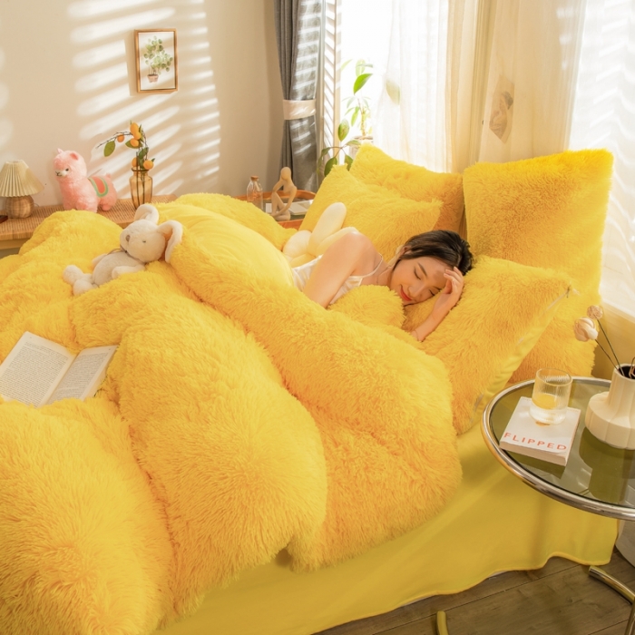 91家纺网 家纺一手货源 找家纺 （总）蝶帕2024年新纯色加厚保暖水貂绒四件套牛奶法莱绒套件