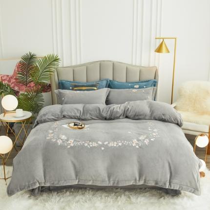 91家纺网 家纺一手货源 找家纺 锦罗绣 2021新款高端牛奶绒刺绣款四件套 花好月圆-灰