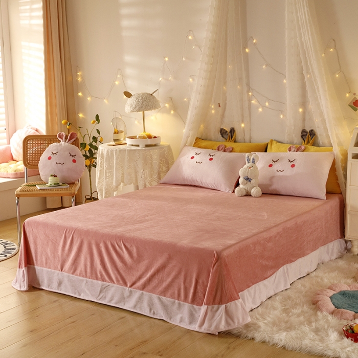 91家纺网 家纺一手货源 找家纺 纽缦 2021新款兔耳朵水晶绒床单床笠四件套 兔子  粉豆沙