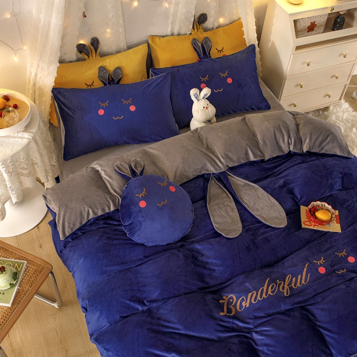 91家纺网 家纺一手货源 找家纺 纽缦 2021新款兔耳朵水晶绒床单床笠四件套 兔子 宝蓝灰