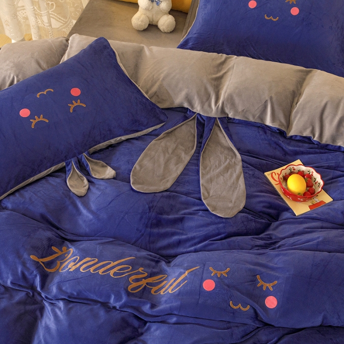 91家纺网 家纺一手货源 找家纺 纽缦 2021新款兔耳朵水晶绒床单床笠四件套 兔子 宝蓝灰