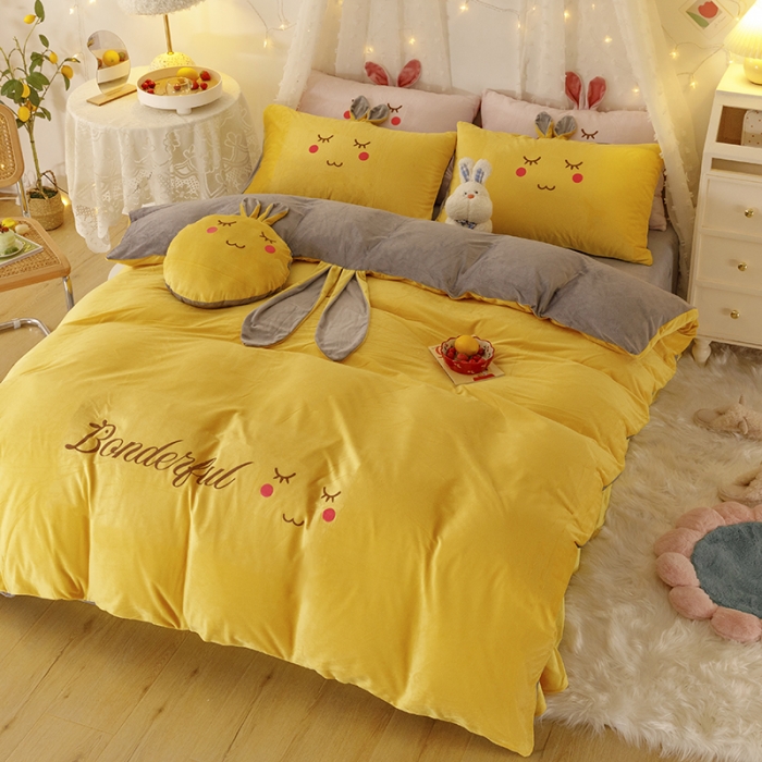 91家纺网 家纺一手货源 找家纺 纽缦 2021新款兔耳朵水晶绒床单床笠四件套 兔子 姜黄灰