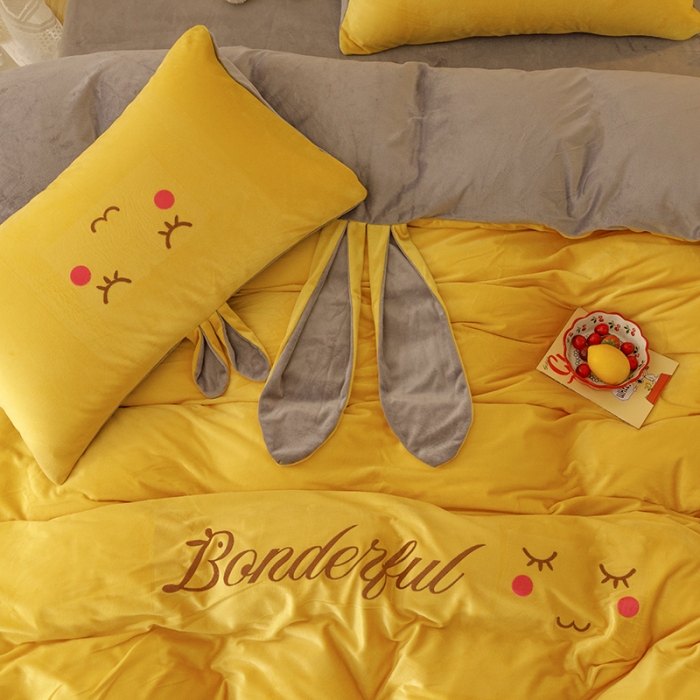 91家纺网 家纺一手货源 找家纺 纽缦 2021新款兔耳朵水晶绒床单床笠四件套 兔子 姜黄灰