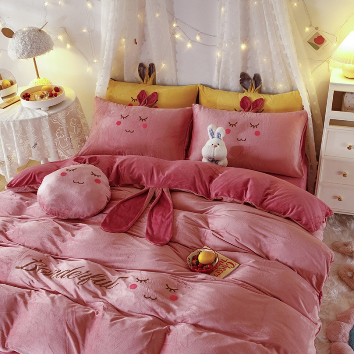 91家纺网 家纺一手货源 找家纺 纽缦 2021新款兔耳朵水晶绒床单床笠四件套 兔子 深浅豆沙