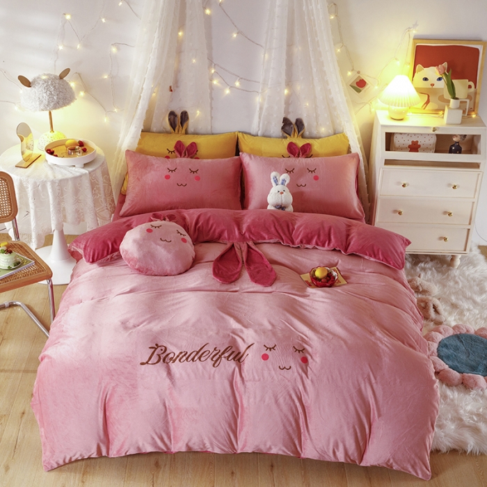 91家纺网 家纺一手货源 找家纺 纽缦 2021新款兔耳朵水晶绒床单床笠四件套 兔子 深浅豆沙