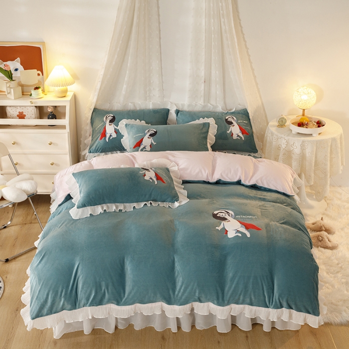 91家纺网 家纺一手货源 找家纺 纽缦 2021新款韩版水晶绒床裙四件套 超人-浅绿粉