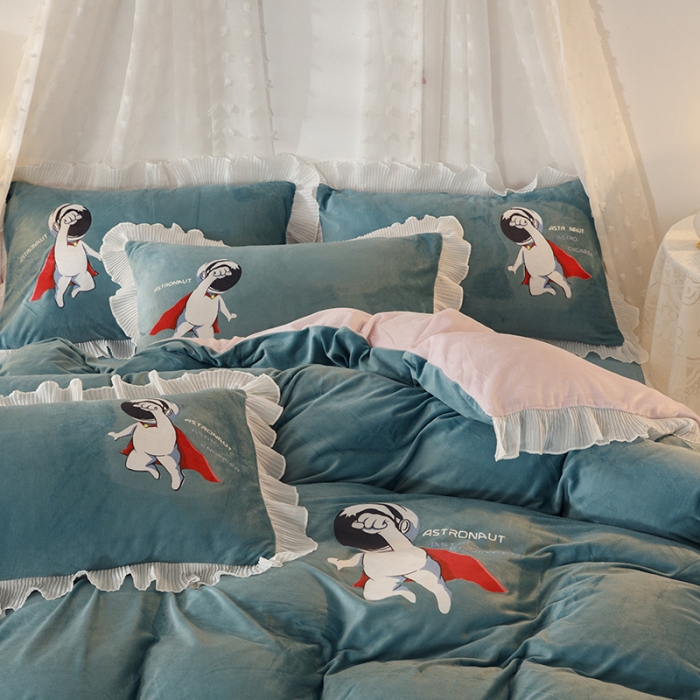 91家纺网 家纺一手货源 找家纺 纽缦 2021新款韩版水晶绒床裙四件套 超人-浅绿粉