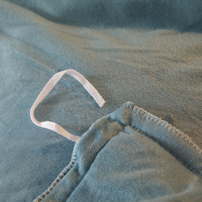 91家纺网 家纺一手货源 找家纺 纽缦 2021新款韩版水晶绒床裙四件套 雏菊-蓝灰粉