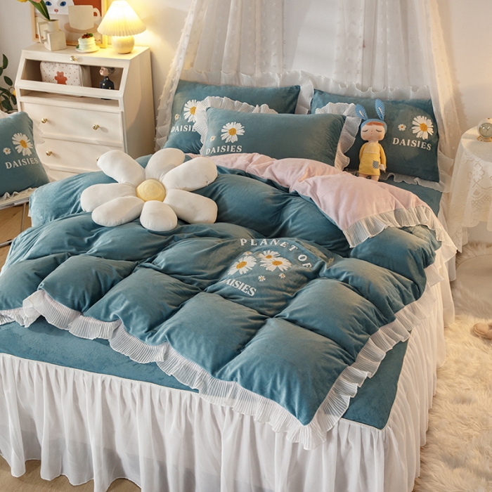 91家纺网 家纺一手货源 找家纺 纽缦 2021新款韩版水晶绒床裙四件套 雏菊-浅绿粉