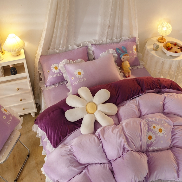 91家纺网 家纺一手货源 找家纺 纽缦 2021新款韩版水晶绒床裙四件套 雏菊-深浅紫