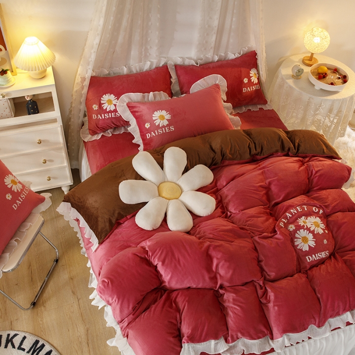 91家纺网 家纺一手货源 找家纺 纽缦 2021新款韩版水晶绒床裙四件套 萌熊-豆沙咖