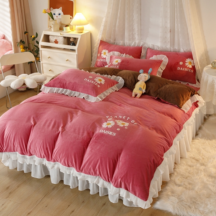 91家纺网 家纺一手货源 找家纺 纽缦 2021新款韩版水晶绒床裙四件套 萌熊-豆沙咖