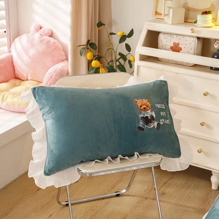 91家纺网 家纺一手货源 找家纺 纽缦 2021新款韩版水晶绒床裙四件套 萌熊-浅绿粉