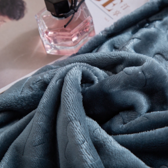 91家纺网 家纺一手货源 找家纺 来菲毛毯 25新款400克3D压花立体毛毯3加厚压花绒毯外贸超厚3D灰蓝