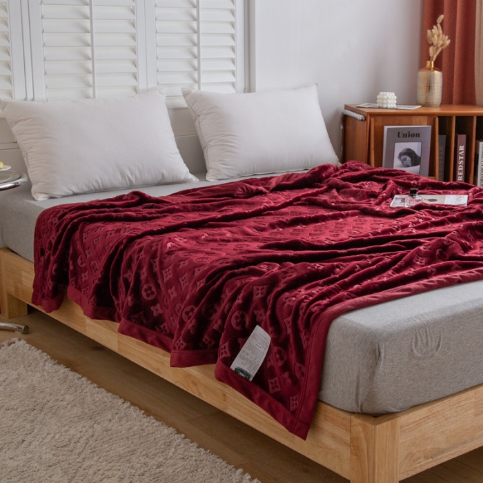 91家纺网 家纺一手货源 找家纺 来菲毛毯 25新款400克3D压花立体毛毯豆沙加厚压花绒毯外贸超厚3D酒红