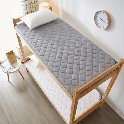 91家纺网 家纺一手货源 找家纺 锦丝钰 2021新款学生全棉斜方格抗菌床垫 灰色